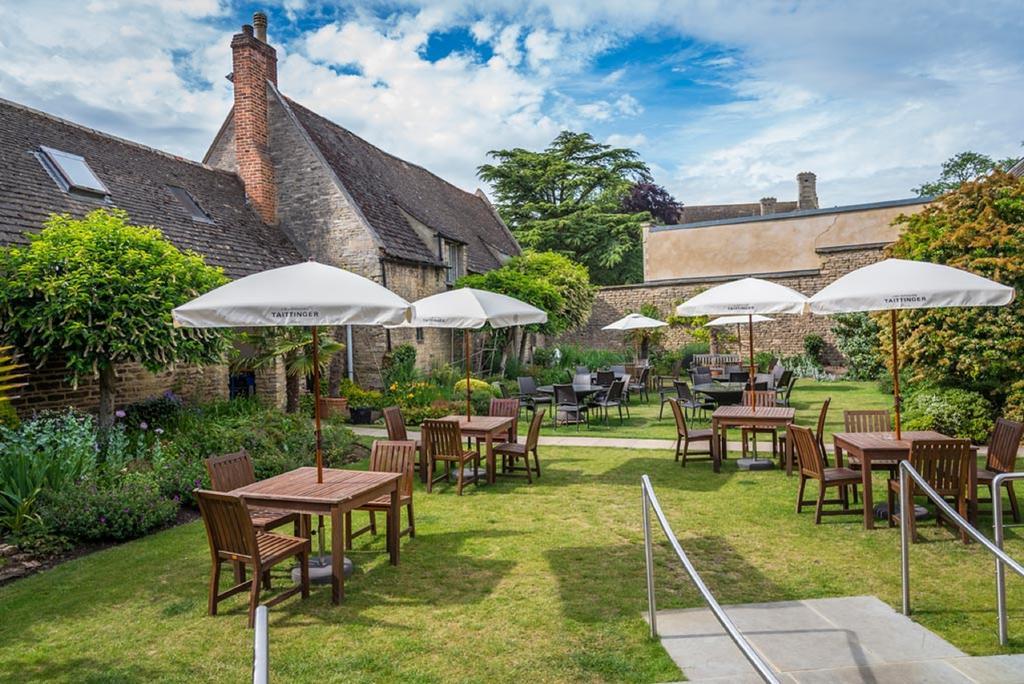 The Talbot Hotel, Oundle , Near Peterborough Kültér fotó