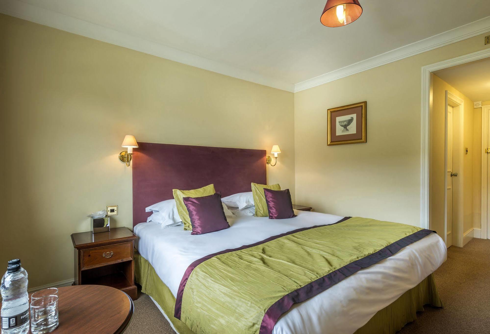 The Talbot Hotel, Oundle , Near Peterborough Kültér fotó