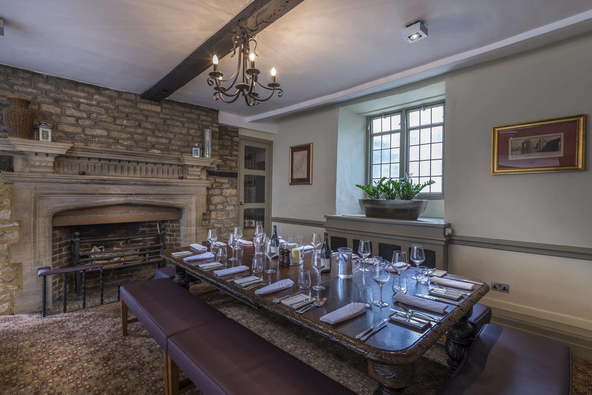 The Talbot Hotel, Oundle , Near Peterborough Kültér fotó
